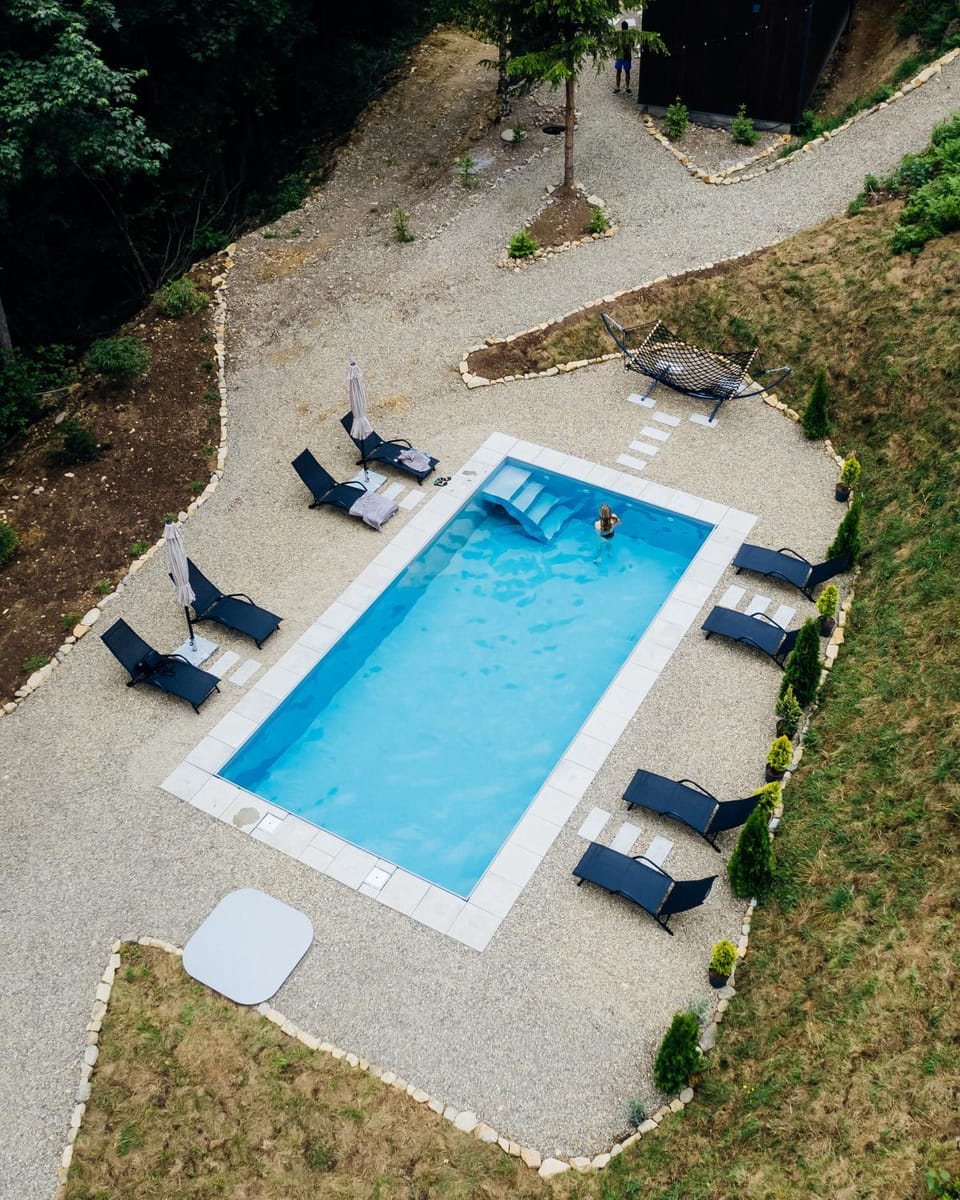 Pool view, Swimming pool, sunbed