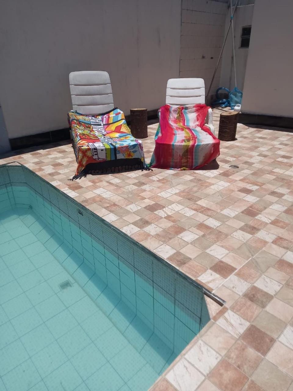 Swimming pool, Swimming pool