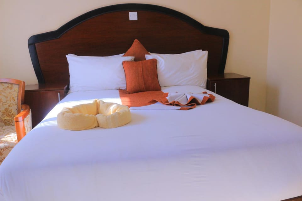 Bed, Bedroom, towels