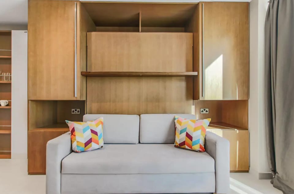 Bed, Living room, Seating area, Bedroom, wardrobe