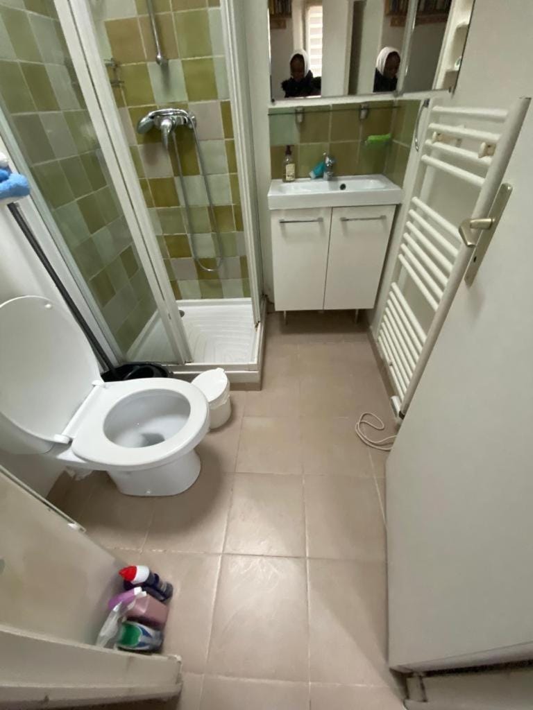 Shower, Toilet, Bathroom