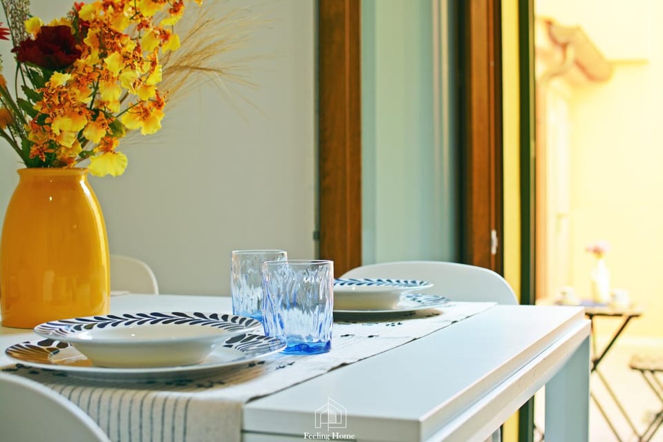 Dining area, Lunch