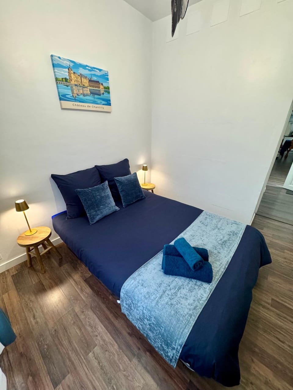 Bed, Photo of the whole room, Bedroom