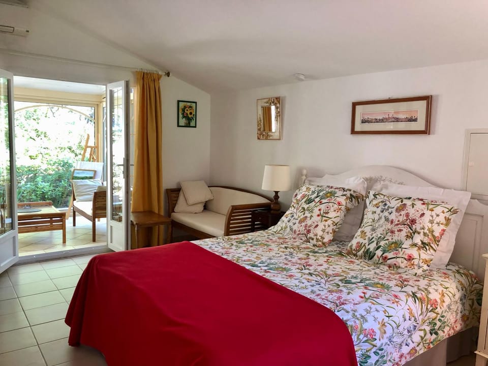 Le bois des combes Cottage House in Lorgues