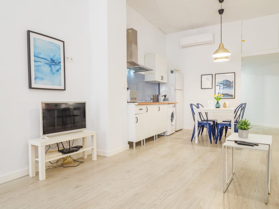 Communal lounge/ TV room, Living room