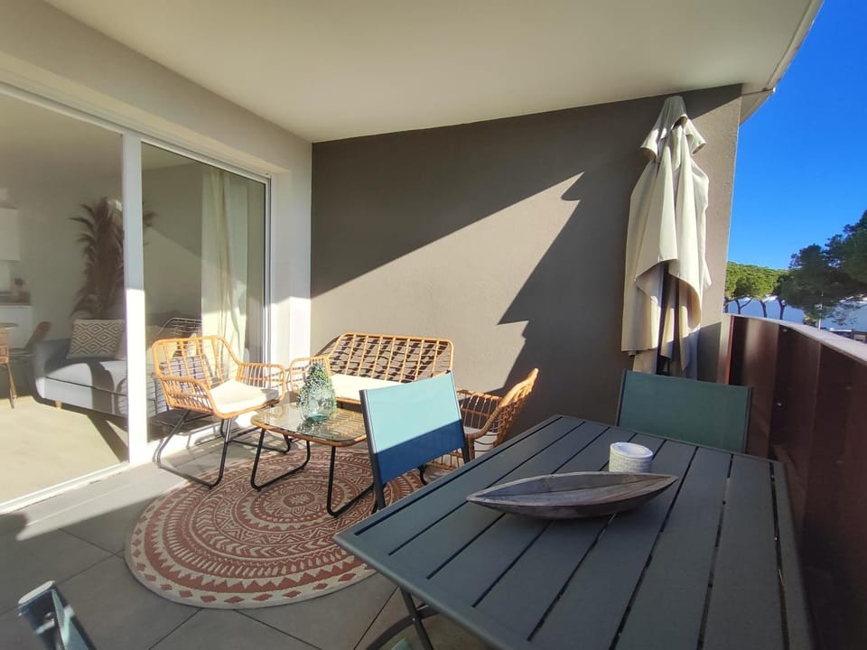 Patio, Balcony/Terrace, Balcony/Terrace