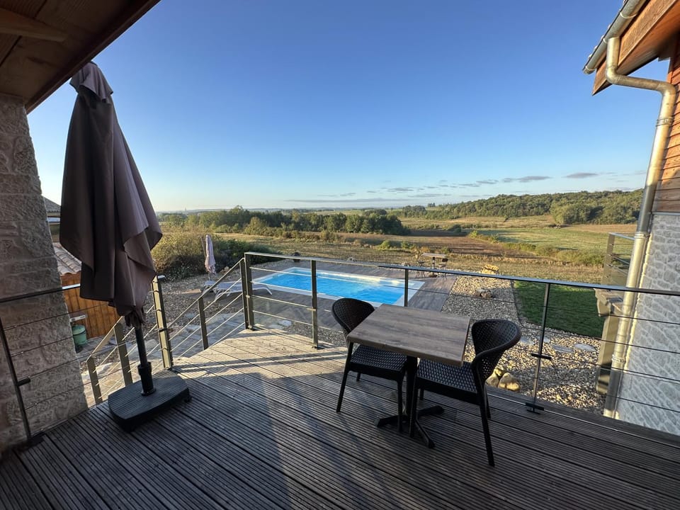 Patio, Natural landscape, View (from property/room), Balcony/Terrace, Pool view, Swimming pool