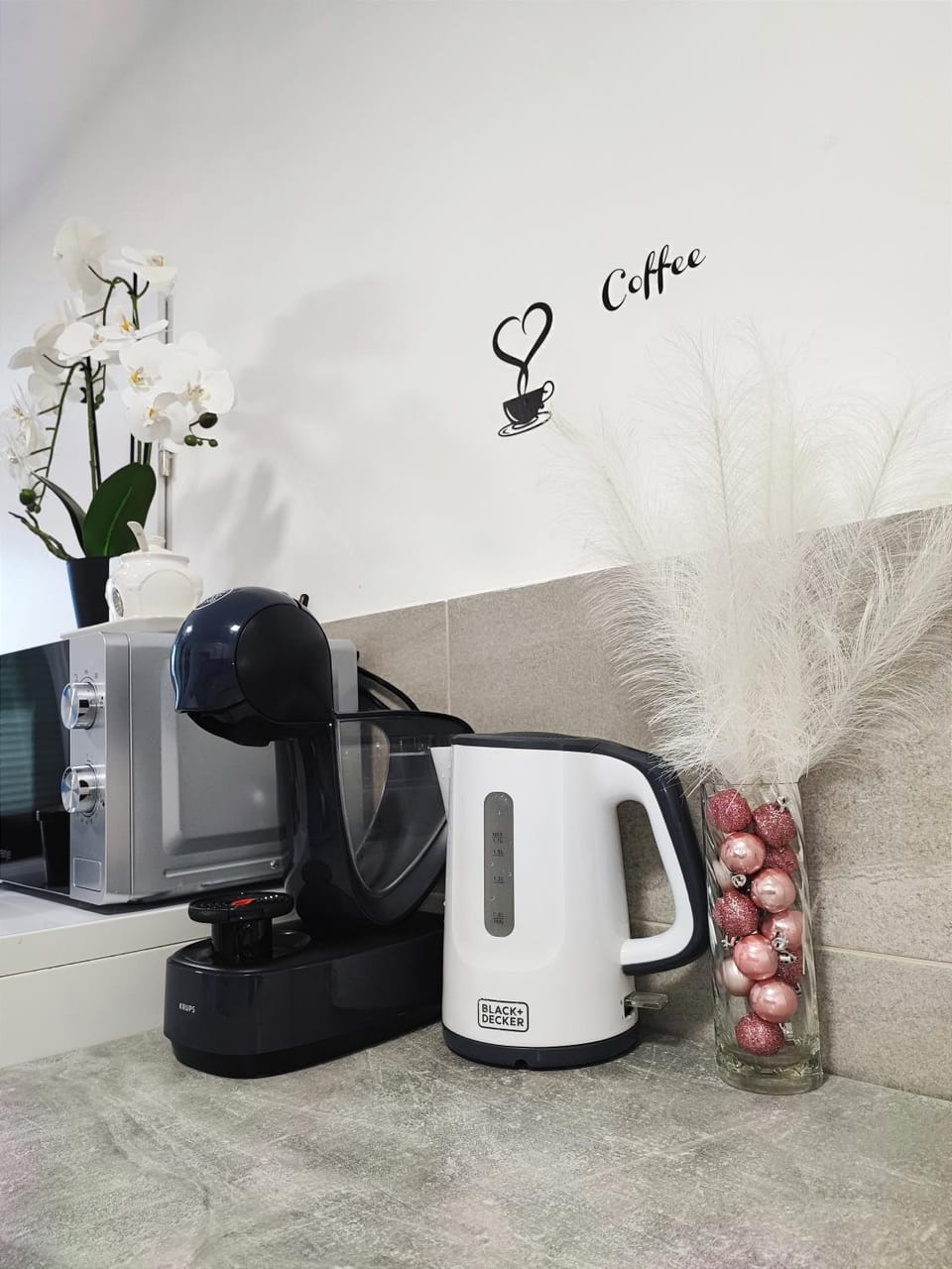 Coffee/tea facilities, Kitchen or kitchenette