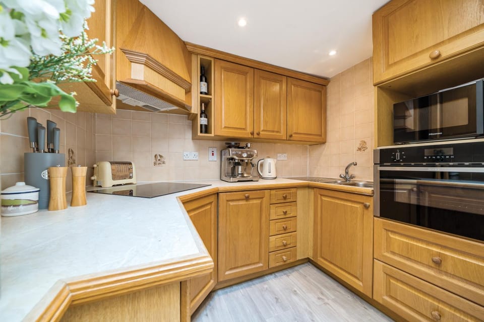 Coffee/tea facilities, Kitchen or kitchenette, minibar, pet friendly, stove, toaster