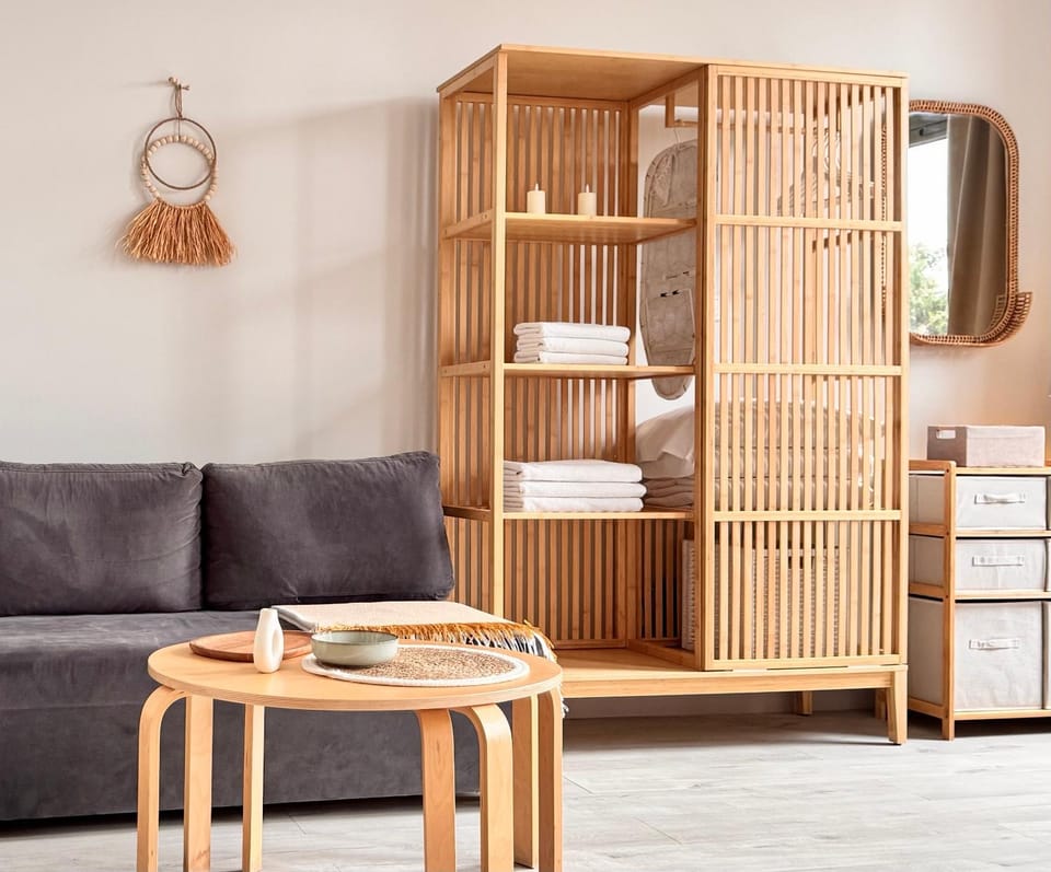 Patio, Patio, Nearby landmark, Restaurant/places to eat, Natural landscape, Children play ground, Fishing, Snorkeling, Bathroom, Spa and wellness centre/facilities, Beach, Windsurfing, Canoeing, Cycling, Diving, Pets, River view, River view, Area and facilities, Entertainment, hair dresser, pet friendly