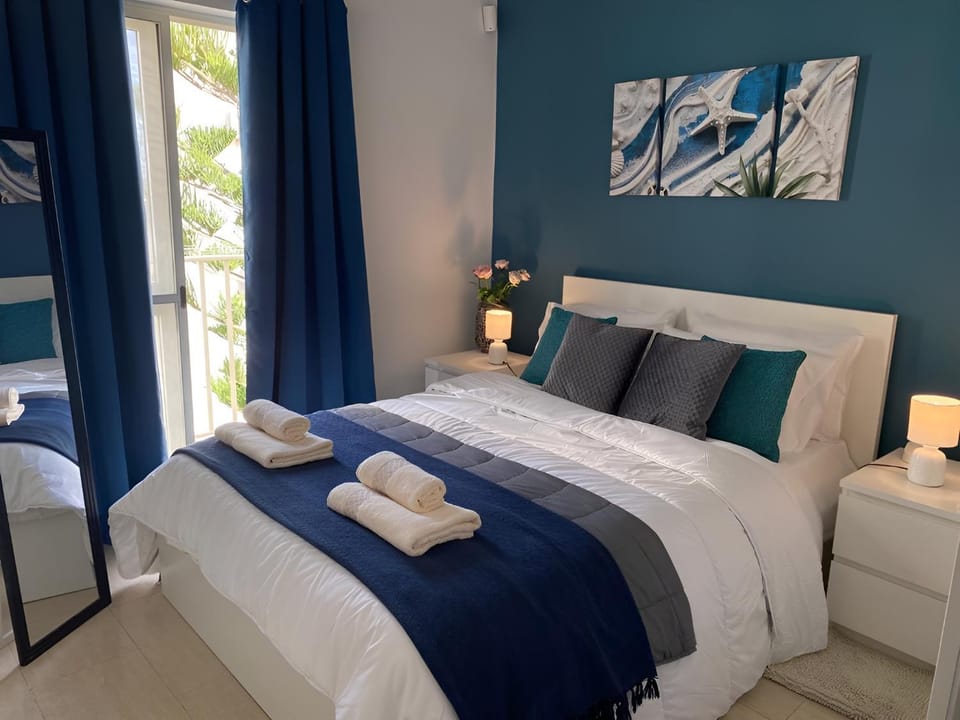 Bed, View (from property/room), hair dresser, towels