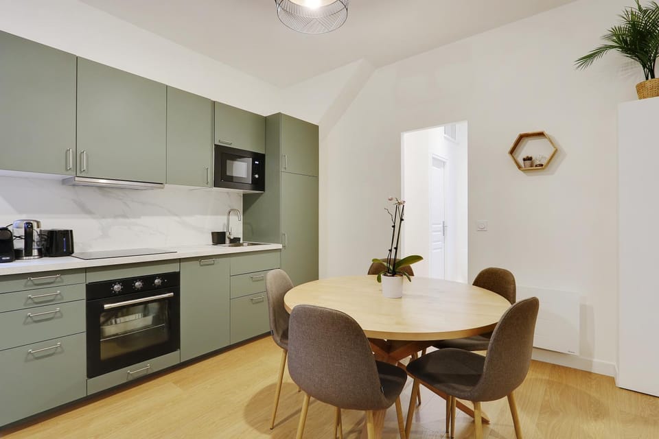 Coffee/tea facilities, Kitchen or kitchenette, Dining area, dishwasher, minibar, pet friendly, stove, toaster