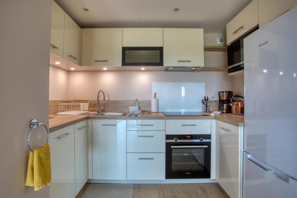 Coffee/tea facilities, Kitchen or kitchenette, dishwasher, minibar, pet friendly, stove, toaster