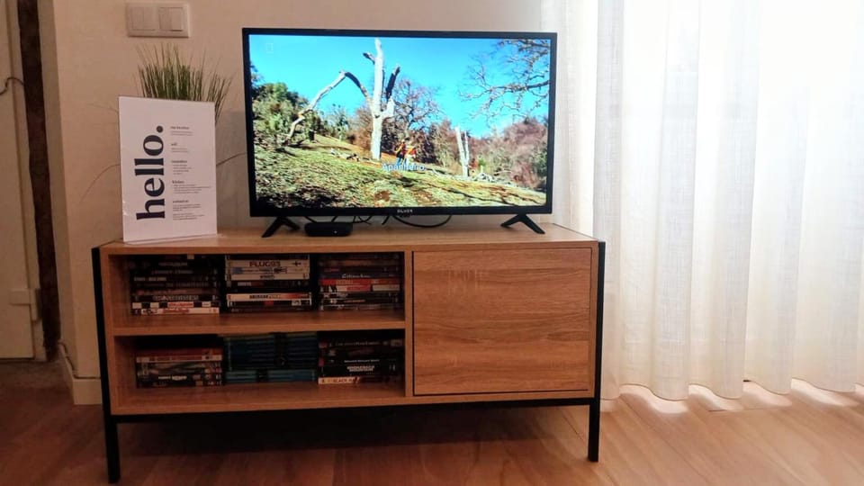 Communal lounge/ TV room, TV and multimedia, Evening entertainment