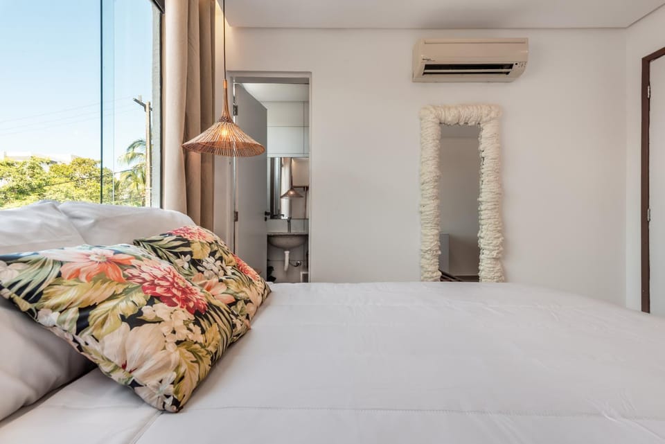 Bed, Photo of the whole room, air conditioner