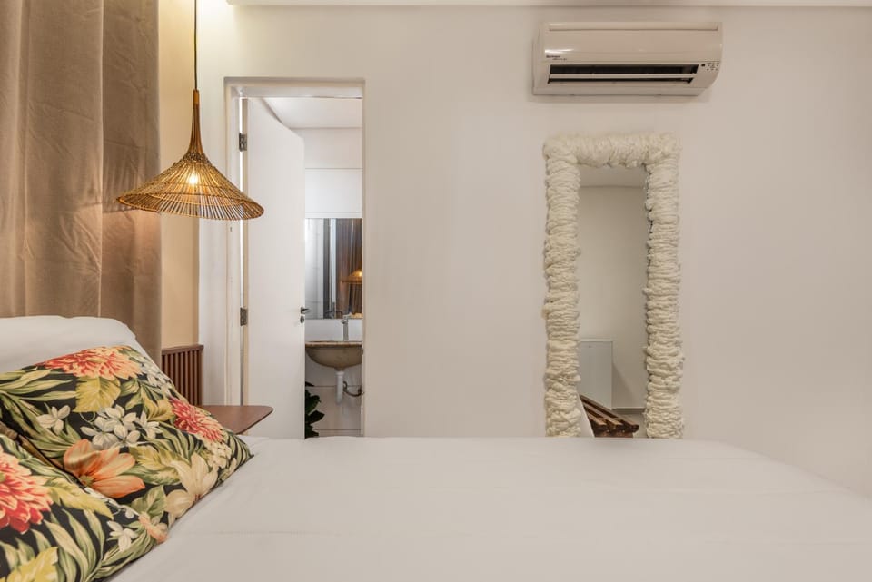 Bed, Photo of the whole room, Bedroom, air conditioner