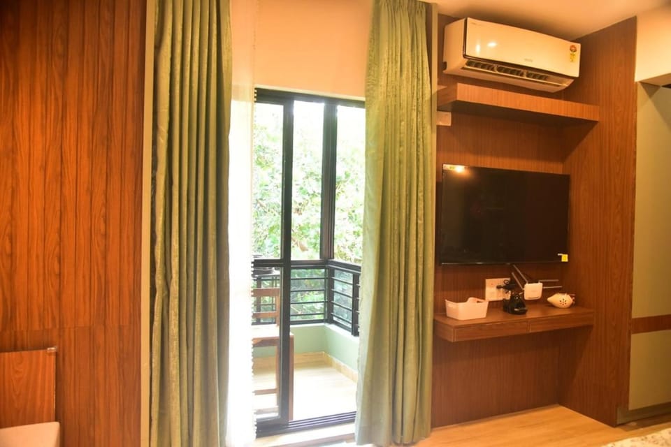 TV and multimedia, Balcony/Terrace, air conditioner