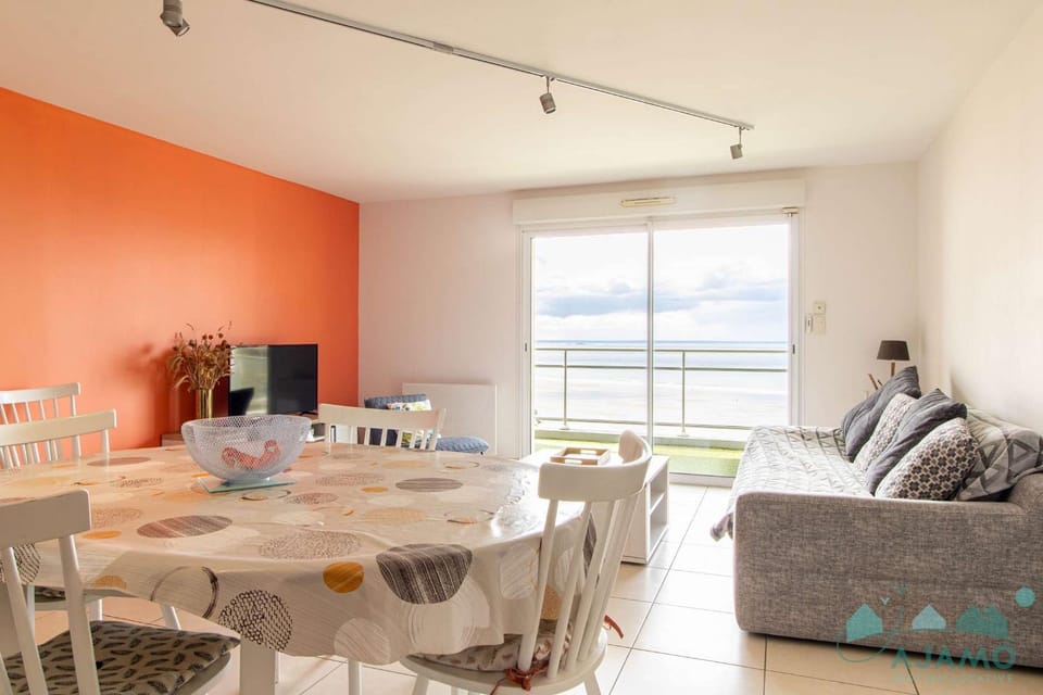 492 - Appartement T4, surplombant la plage de Caroual Apartment in Brittany