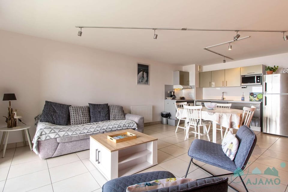 492 - Appartement T4, surplombant la plage de Caroual Apartment in Brittany