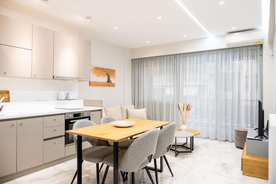 Kitchen or kitchenette, Dining area, pet friendly, stove