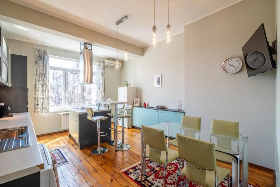 TV and multimedia, Kitchen or kitchenette, Dining area