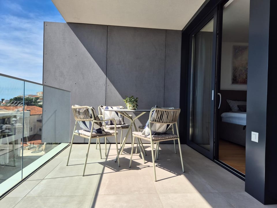 View (from property/room), Balcony/Terrace, Seating area