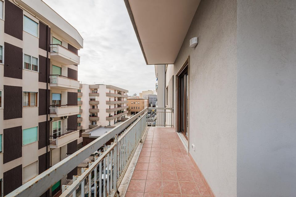 Property building, Balcony/Terrace, City view