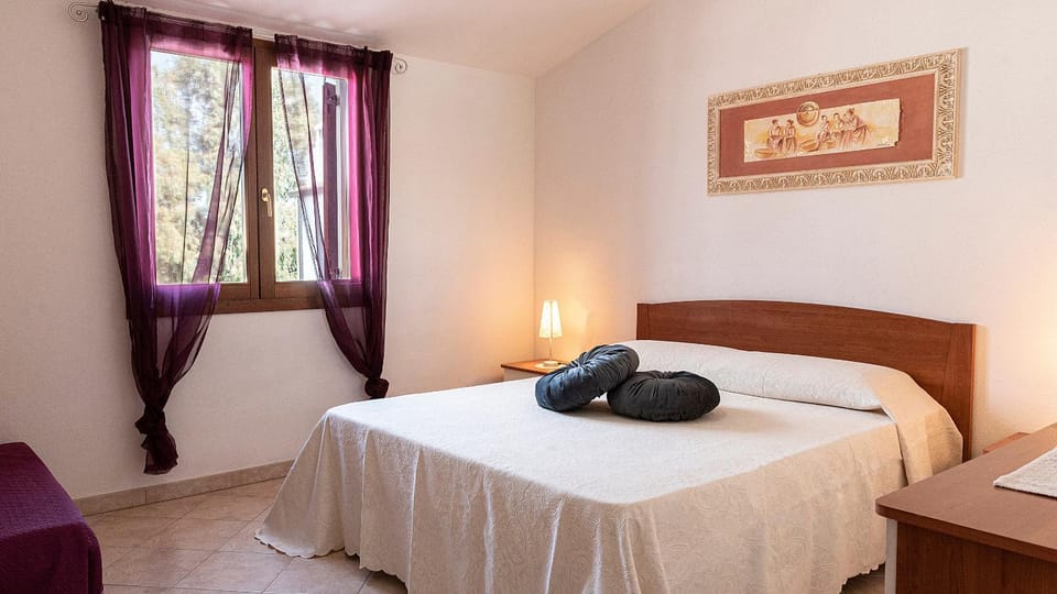 Bed, Other, Bedroom