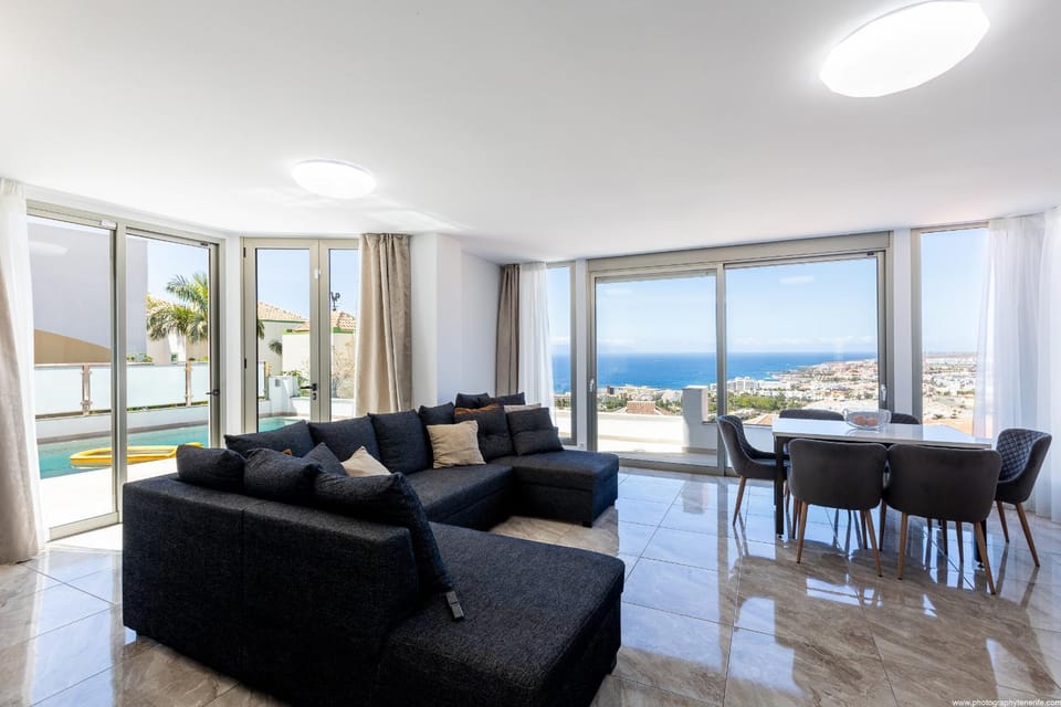 Ocean View heated pool villa Villa in Costa Adeje