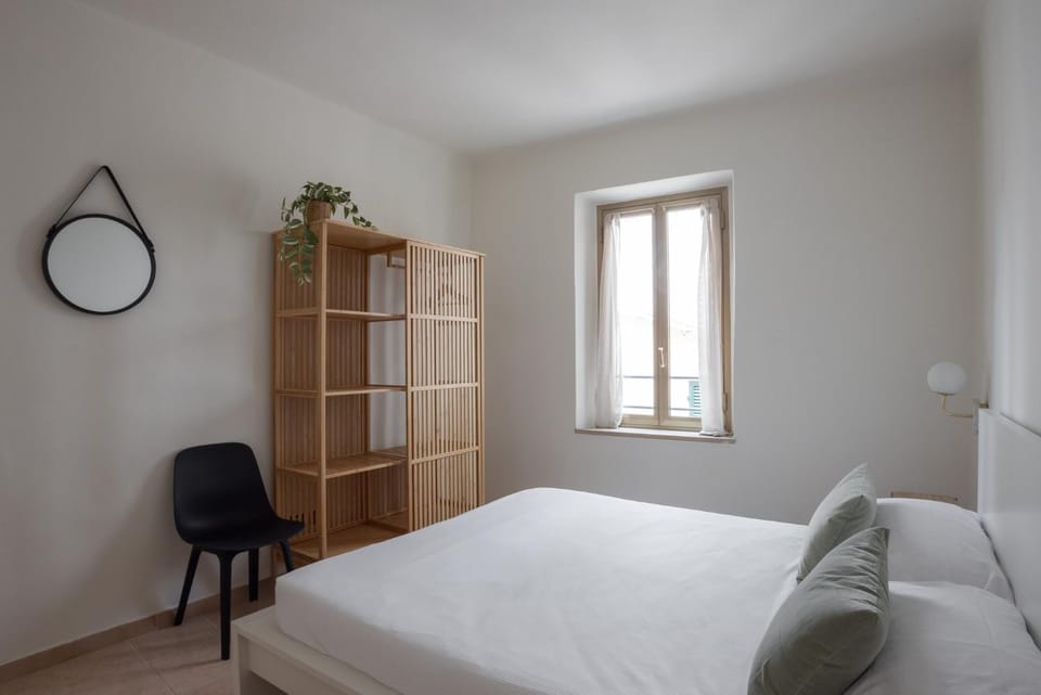 Bed, Photo of the whole room, Bedroom, wardrobe, air conditioner