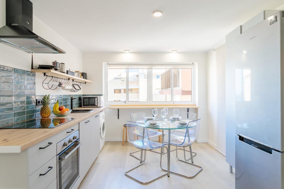 Dining area, kitchen