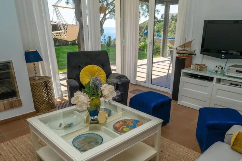 Living room, Sea view