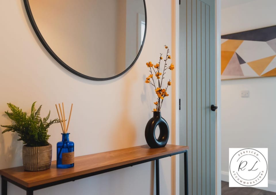 Bright & Modern 2-Bed Glenfield Hospital Apartment - Sleeps 6 Apartment in Leicester