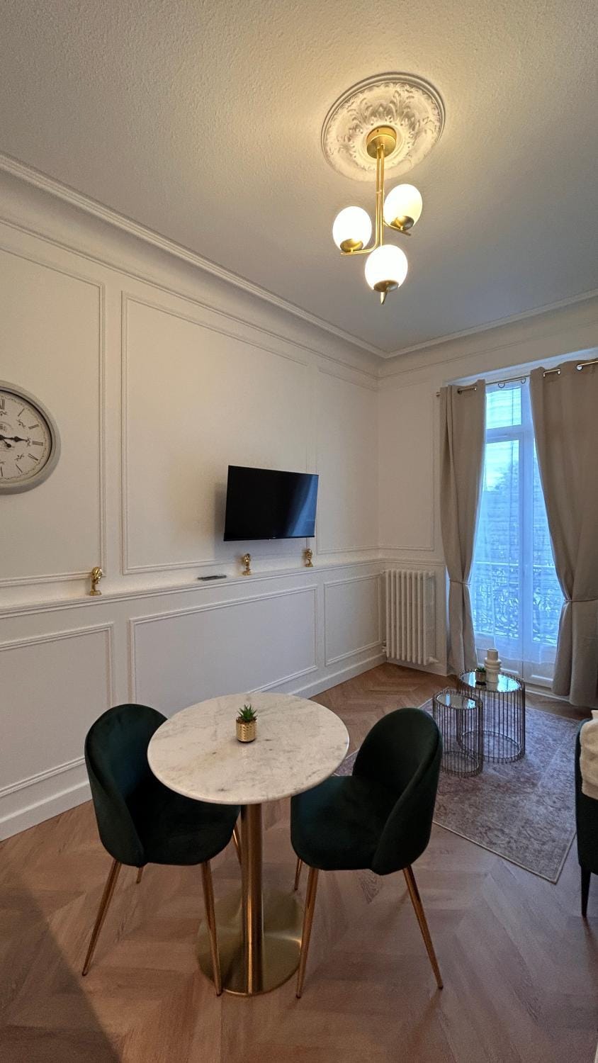TV and multimedia, Balcony/Terrace, Living room, stove