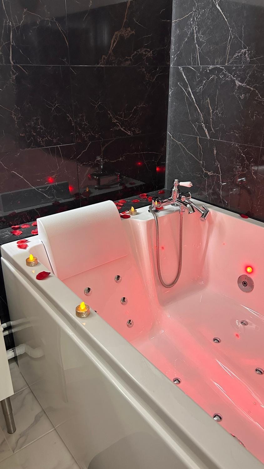 Hot Tub, Bathroom, Bath