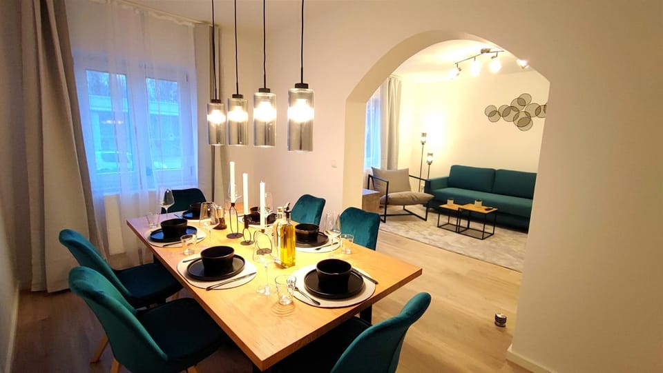 Living room, Seating area, Dining area