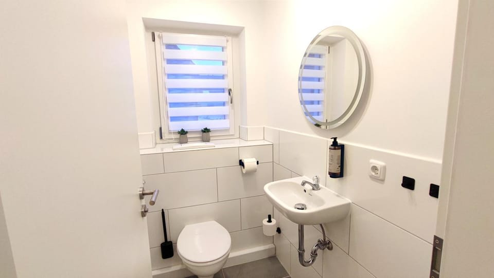 Toilet, Bathroom