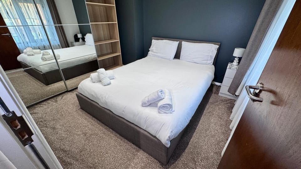 Bed, Photo of the whole room, Bedroom, towels, wardrobe