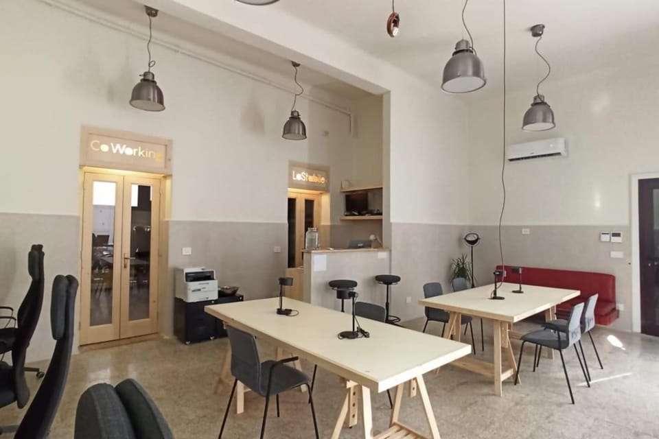 Business facilities, Seating area