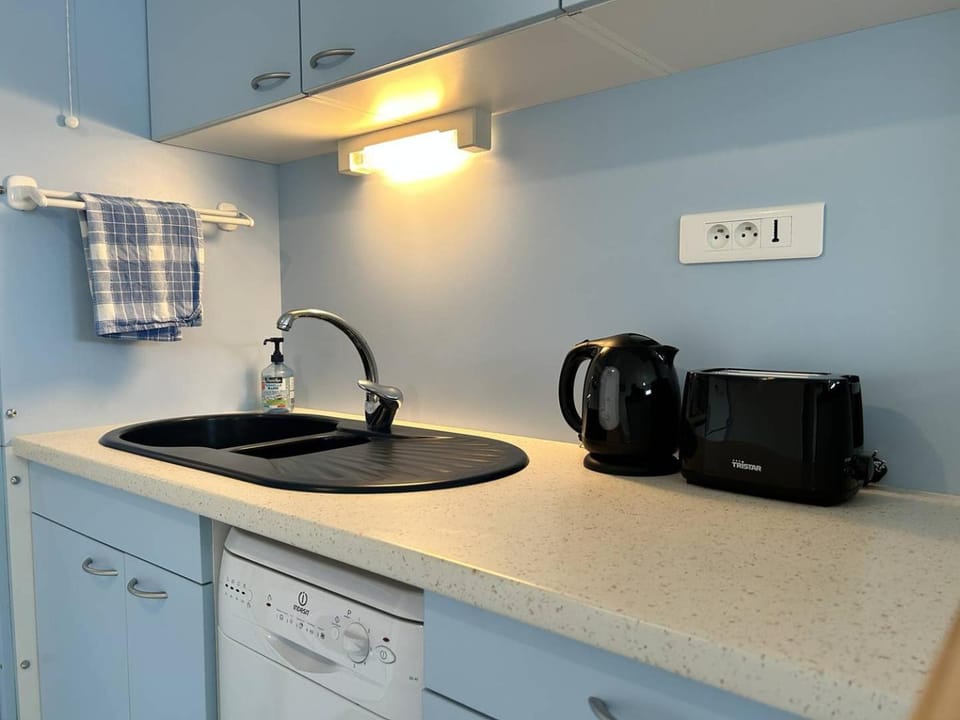 531 - Appartement T2 vue mer, à 100m de la Plage Apartment in Brittany