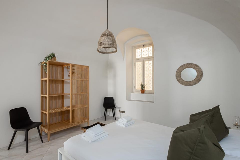 Bed, Photo of the whole room, Bedroom, heating, internet, wardrobe, air conditioner