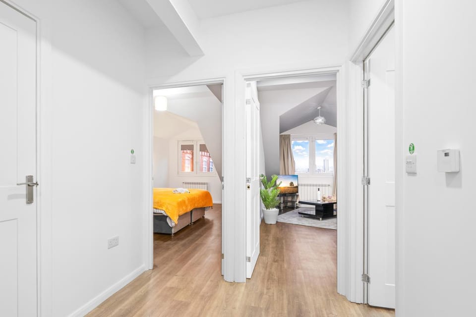 Property building, Bed