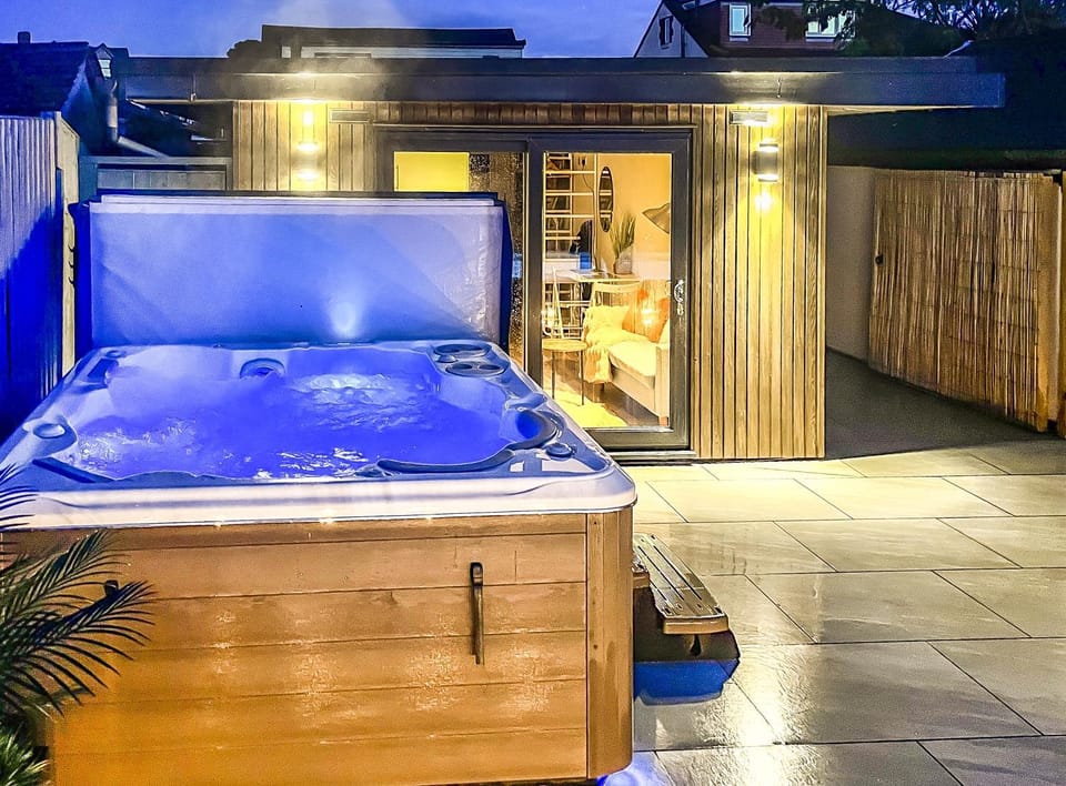 Hot Tub, Spa and wellness centre/facilities