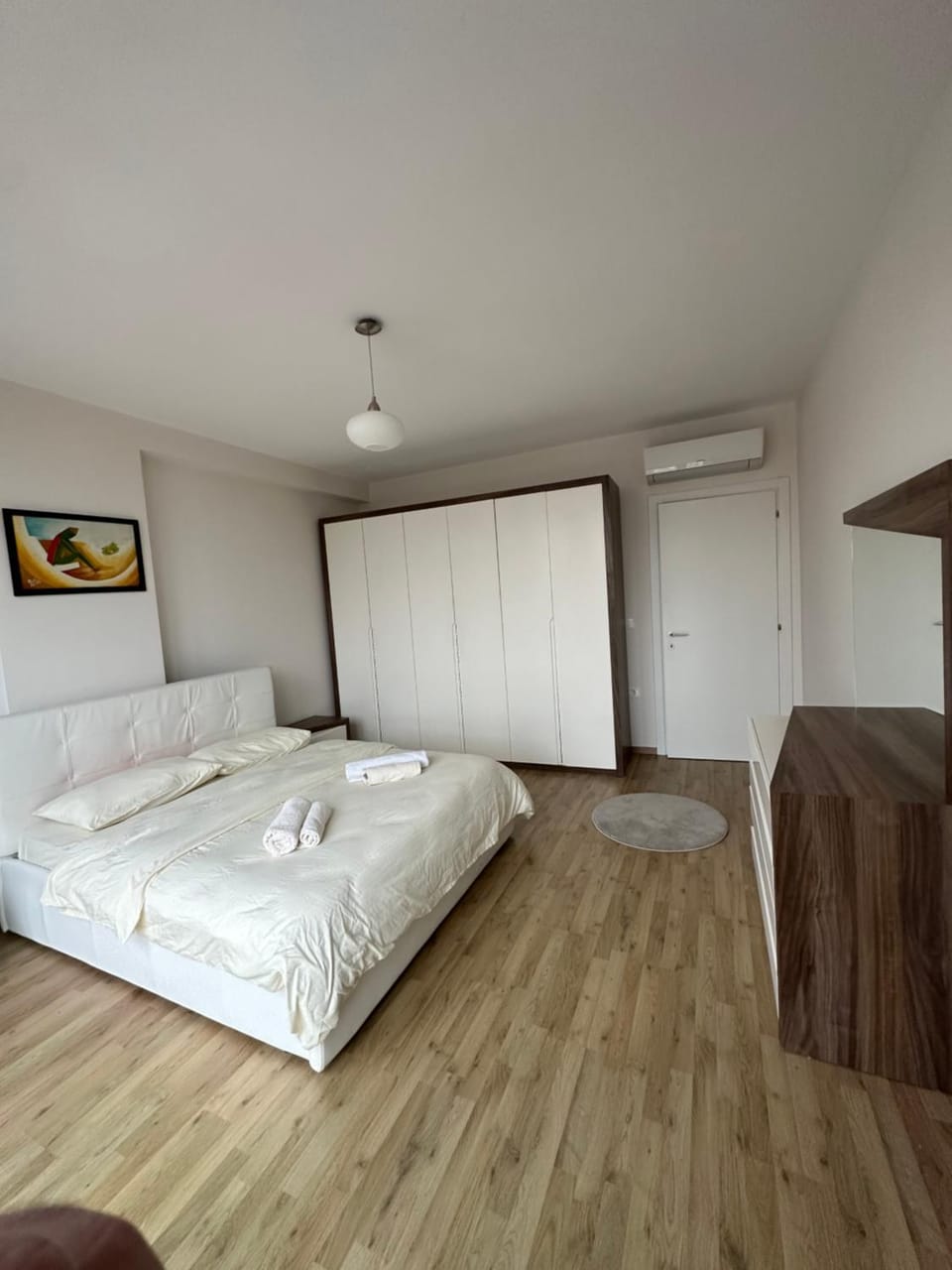 Bed, Bedroom, wardrobe, air conditioner