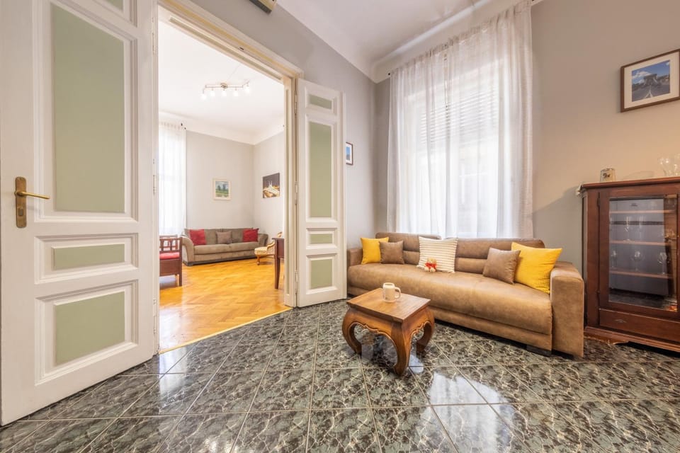 Liana-Luxury And Central Flat Apartment in Budapest