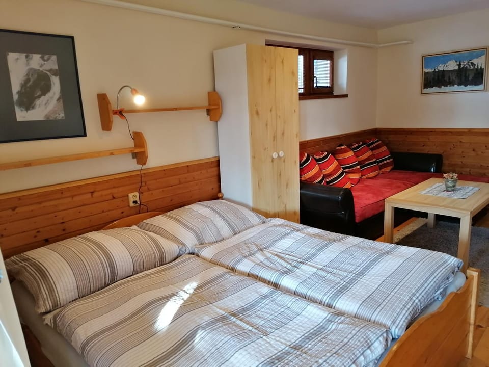 Living room, Bedroom
