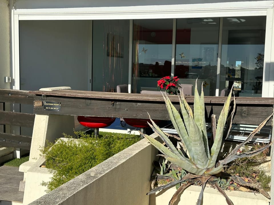 Village naturiste - Port-Nature 4 coursives vue mer - Le Point G. Apartment in Agde