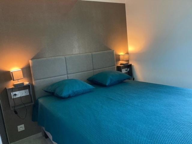 Village naturiste - Port-Nature 4 coursives vue mer - Le Point G. Apartment in Agde