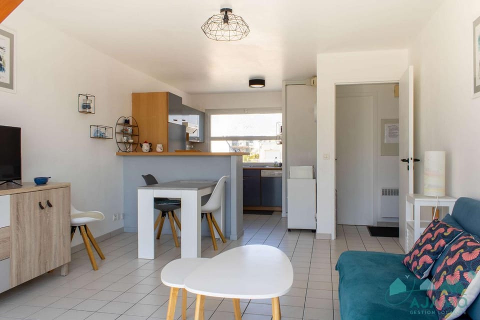 527 - T2 en duplex avec vue sur la plage et le Port d'Erquy Apartment in Brittany