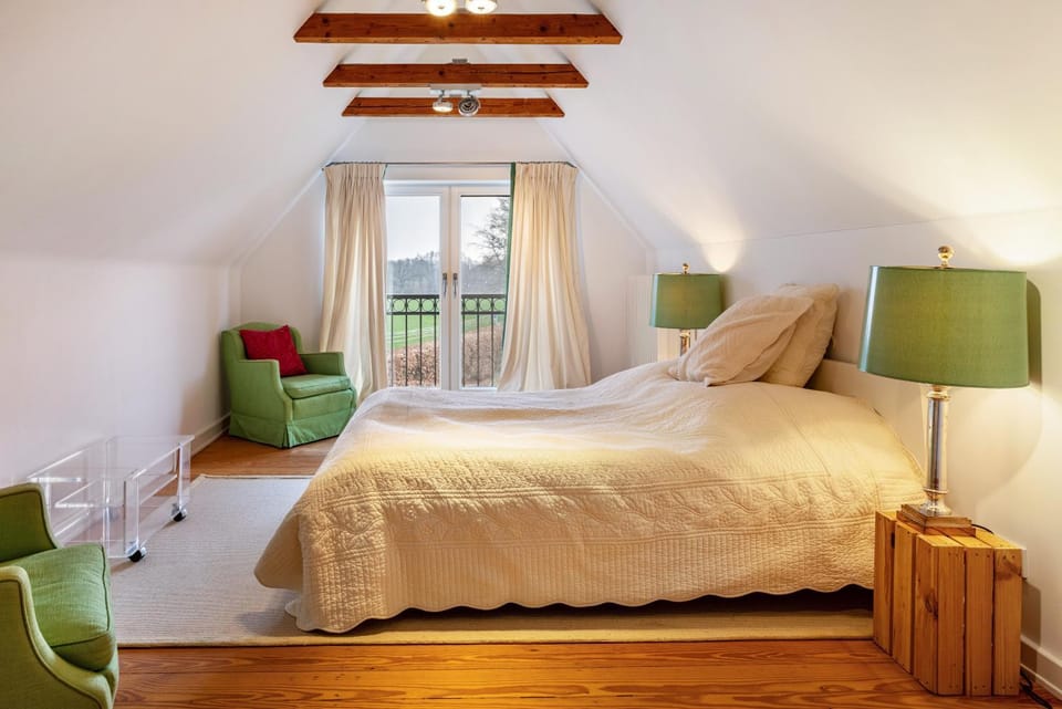 Property building, Living room, Bedroom